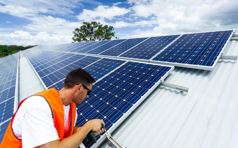 Sun Vel Co (SVC), deținută de Reka Timea Bulz (80%) și Diana Ancuța Mureșan (20%), este cel mai probabil o companie de consultanță, care pregătește proiectul la cheie și apoi îl vinde unui investitor,