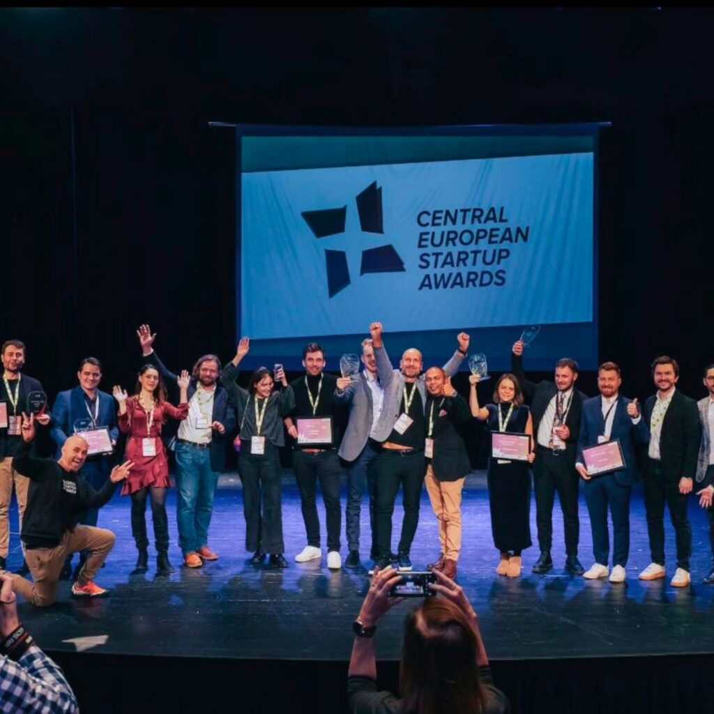 Antreprenori și companii românești din industria tehnologiei s-au remarcat la Central European Startup Awards (CESA), cea mai importantă competiție dedicată startup-urilor de profil din regiune.