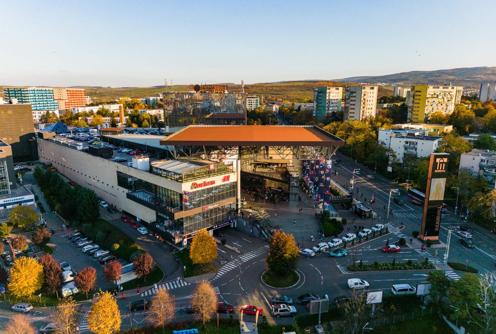 Paleta de servicii din Iulius Mall continuă să se diversifice, punând la dispoziție și mai multe facilități, de curând fiind inaugurată spălătoria de mașini Eco Wash.