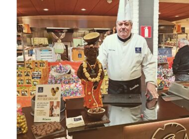 În 26 februarie, în locația Leonidas din Iulius Mall Cluj, va avea loc un atelier delicios şi aromat susţinut de Maîtres Chocolatier Daniel Stallaert, star culinar în Belgia, recunoscut de Académie Culinaire de France.