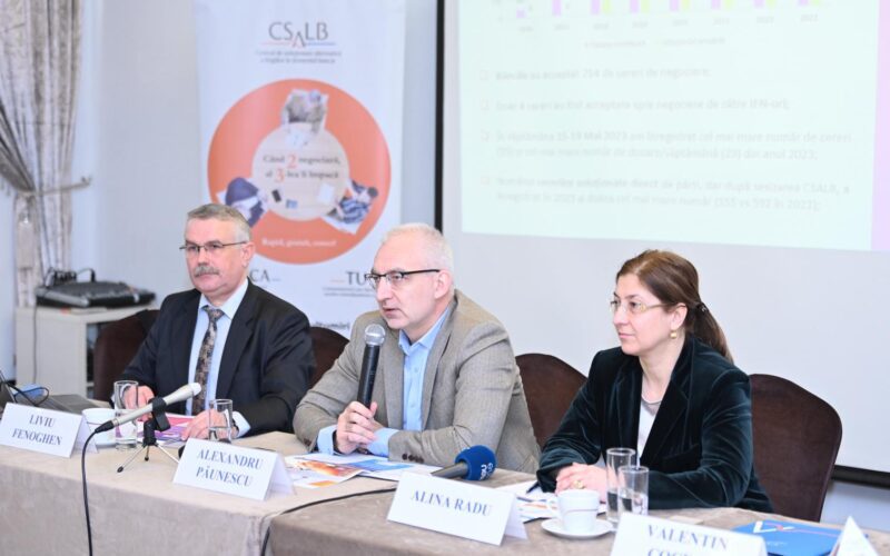 Liviu Fenoghen, Alexandru Paunescu, Alina Radu (Foto: CSALB)