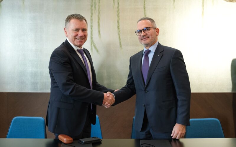 Banca Transilvania (BT) Cluj a semnat grupul din Ungaria un acord pentru achiziția a 100% din acțiunile pe care acesta le deține la OTP Bank România.