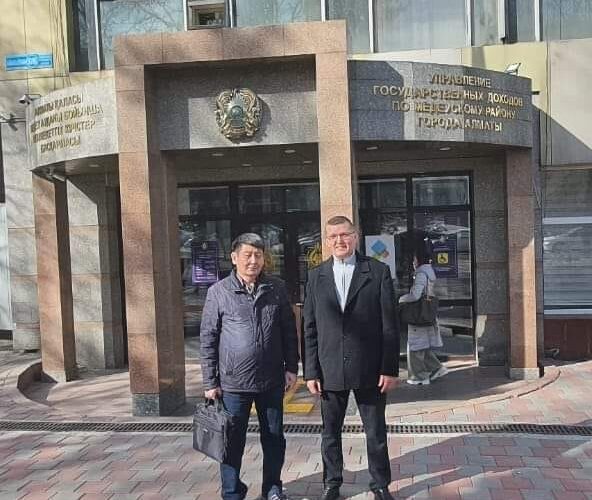 Am înființat o companie în Kazahstan. Totul a durat 20 minute.