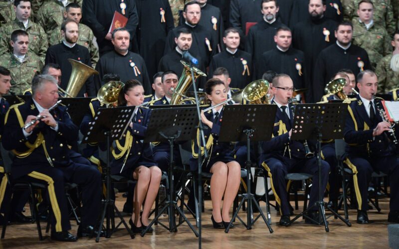 Concertul Primăverii, susținut de muzica militară a Diviziei 4 Infanterie Gemina din Cluj-Napoca, are loc în atriumul IMC, în 6 martie.