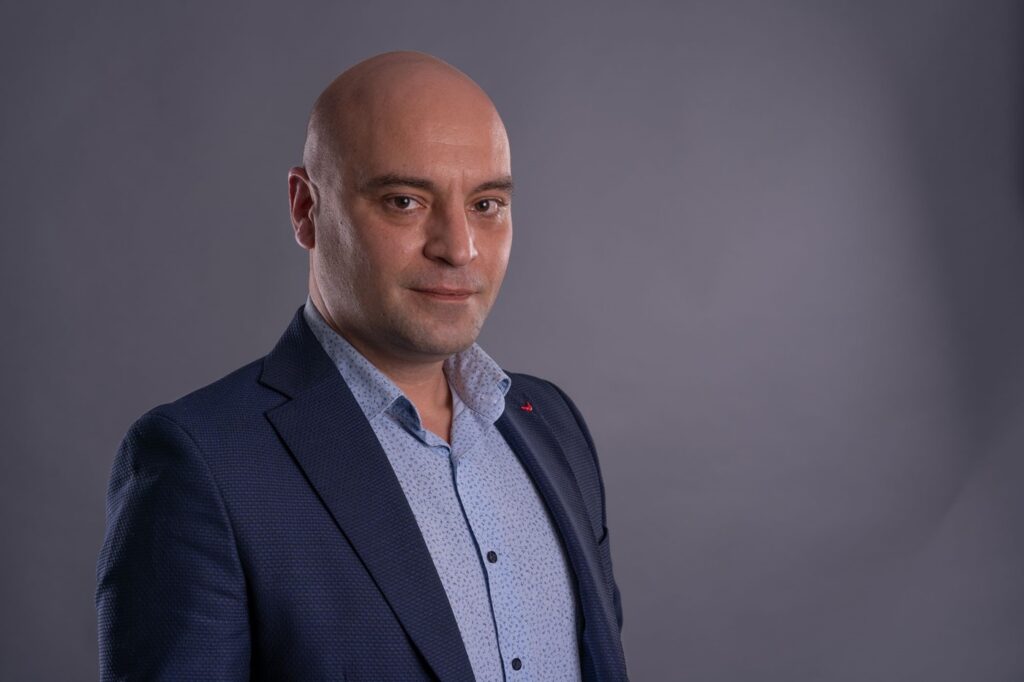 Valentin Anghel, CEO-ul AVBS Credit