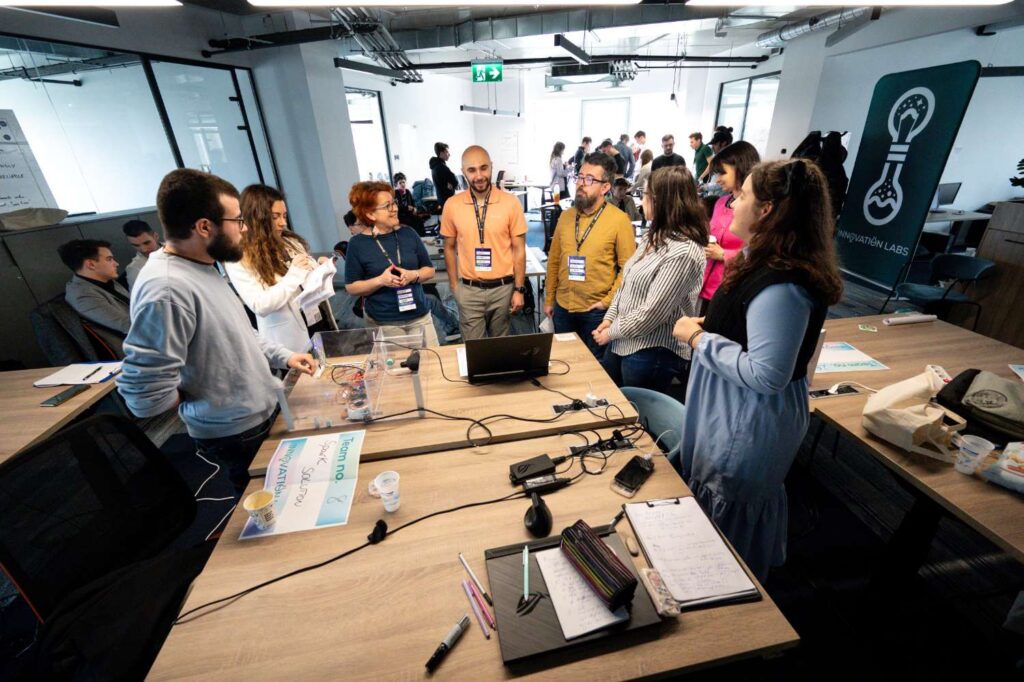 18 echipe de tineri viitori antreprenori se alătură programului Innovation Labs 2024, după ce au trecut de Hackathonul desfășurat în 23-24 martie la Cluj-Napoca.
