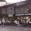 La Iulius Mall Cluj (IMC) găsești colțul de natură, liniștea lacului, momente de pauză la una dintre cafenele sau la terasele lor.