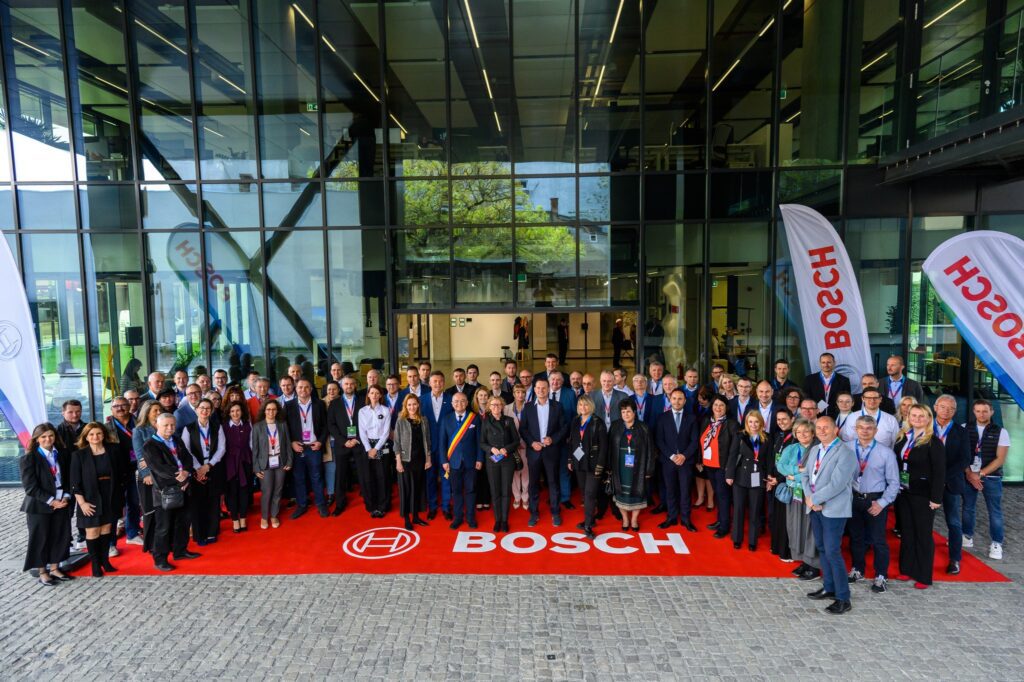  Bosch a inaugurat a doua sa clădire de birouri, construită în decurs de trei ani, din cadrul CIBC, în urma unei investiții de 21 milioane euro. Investiția totală, începută în 2017, în cele două clădiri depășește 50 milioane euro.