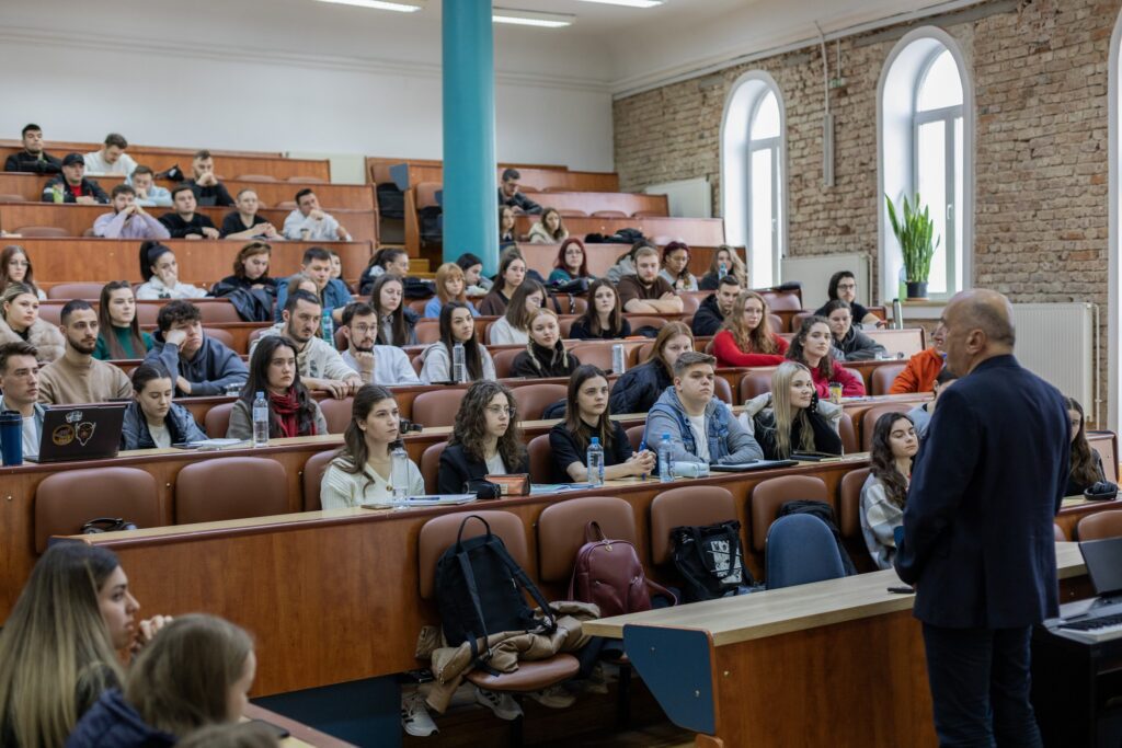 Facultatea de Business Cluj-Napoca (FBC), din cadrul Universității Babeș-Bolyai, aniversează în acest an trei decenii de excelență în domeniul educației antreprenoriale și de business.