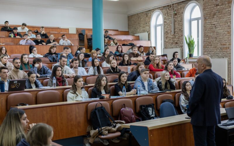 Facultatea de Business Cluj-Napoca (FBC), din cadrul Universității Babeș-Bolyai, aniversează în acest an trei decenii de excelență în domeniul educației antreprenoriale și de business.