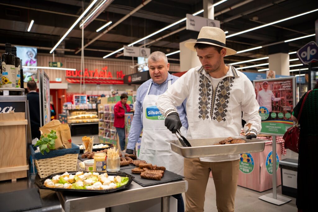 11 tipuri de produse de carmangerie din carne de vită bio de filieră fabricate de FES au fost admise recent în rețeaua de hipermarketuri Auchan România.