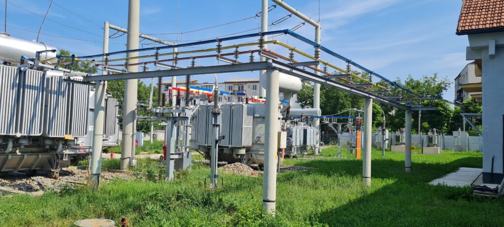 Acestea reprezintă 102% din valoarea estimată a programului de puneri în funcțiune planificată pentru perioada respectivă, de 68 de milioane, conform raportului financiar pe T1-2024 al grupului Electrica.