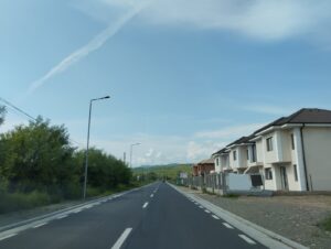 Președintele Consiliului Județean (CJ) Cluj, Alin Tișe, a semnat, în regim de urgență, autorizația de construire pentru această investiție. pentru magistrala de metrou ușor.