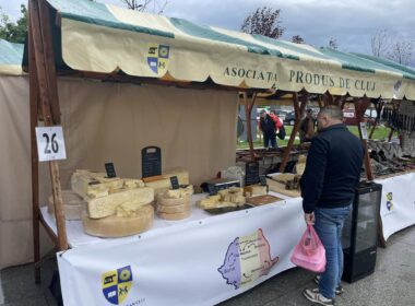 Târgul Produs de România (TPR) este unicul festival desfășurat între Nistru, Dunăre și Someș care reunește artizani, producători și procesatori de preparate alimentare realizate după datina străbună, artiști și ansambluri folclorice din întreaga țară