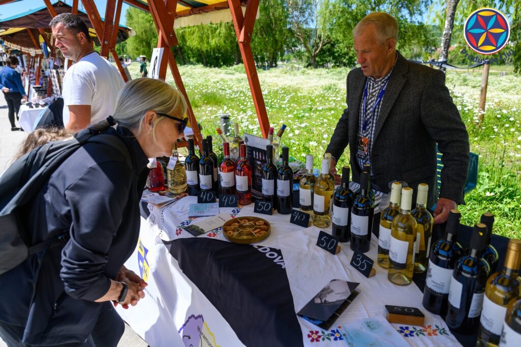 Târgul Produs de România (TPR), desfășurat între 9 și 12 mai, este un proiect al Consiliului Județean (CJ) Cluj de sprijinire și promovare a micilor întreprinzători privați, prin intermediul Asociației Produs de Cluj.