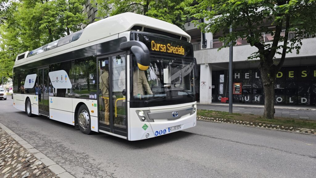 Ne dorim să avem o flotă de astfel de autobuze în oraș, uzină de producere și stație de încărcare de hidrogen, alături de cealaltă componentă, cea electrică, fiindcă nu se exclud.