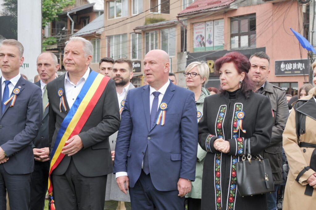 Echipa ADRNV a celebrat ziua Europei la Beclean, un oraș în care la fiecare pas se pot observa rezultatele deosebite ale proiectelor cu finanțare europeană ce au fost implementate în ultimii 15 ani.
