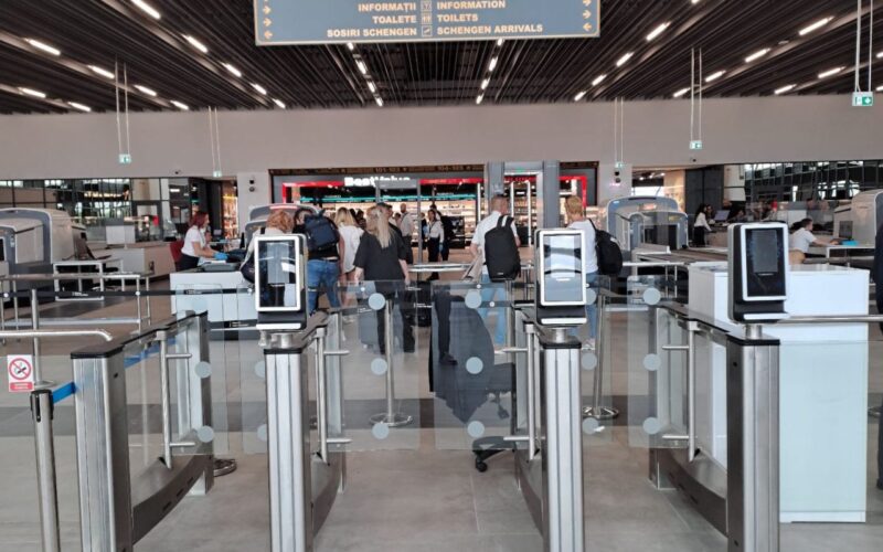 Furnizorul de soluții integrate de acces Kadra Cluj a finalizat implementarea sistemelor de automatizare a accesului, gestionare a parcărilor și protecție la foc din aeroporturi aflate în această zonă a țării.