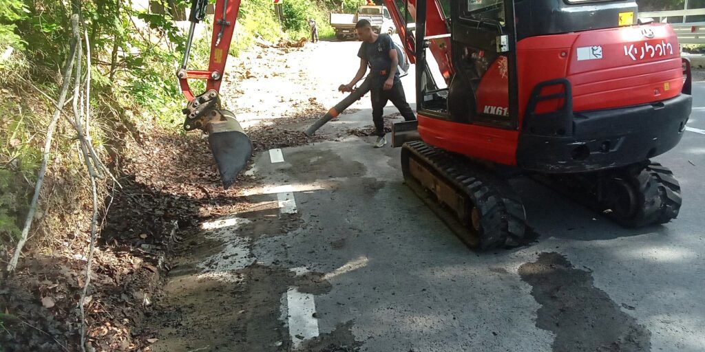 Consiliul Județean (CJ) derulează lucrări de întreținere periodică pe Drumul Apusenilor.