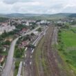 Asociația Pro Infrastructură (API) a prezentat imagini de pe Magistrala 300 (M 300) între Cluj-Napoca și Gara Aghireș, adică lotul 1 din 4 al proiectului de electrificare și modernizare dintre Cluj-Napoca și Oradea (Episcopia Bihor).