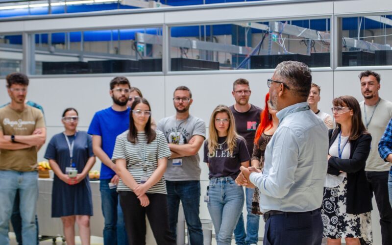 Conducerea Emerson a punctat realizările diviziei iCenter de la Cluj. “În ultimul deceniu, angajamentul neclintit al echipei noastre iCenter de a avansa tehnologia și soluțiile noastre a jucat un rol esențial în progresul industriei.