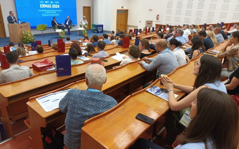 Au venit la conferința ERMAS economiști români din afara țării care lucrează în mediul academic sau în instituțiile financiar-bancare.