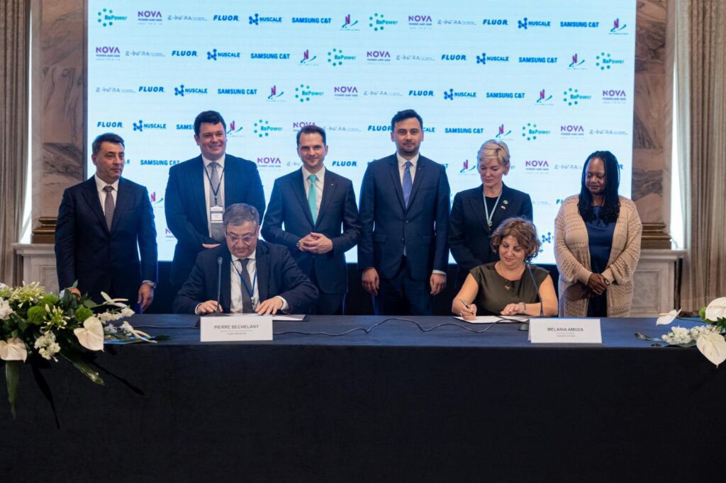 În marja Summit-ului Parteneriatul pentru Cooperare Transatlantică în Energie și Climă, a avut loc semnarea contractului dintre RoPower Nuclear (RPN) și Fluor Corporation pentru dezvoltarea proiectului SMR de la Doicești.