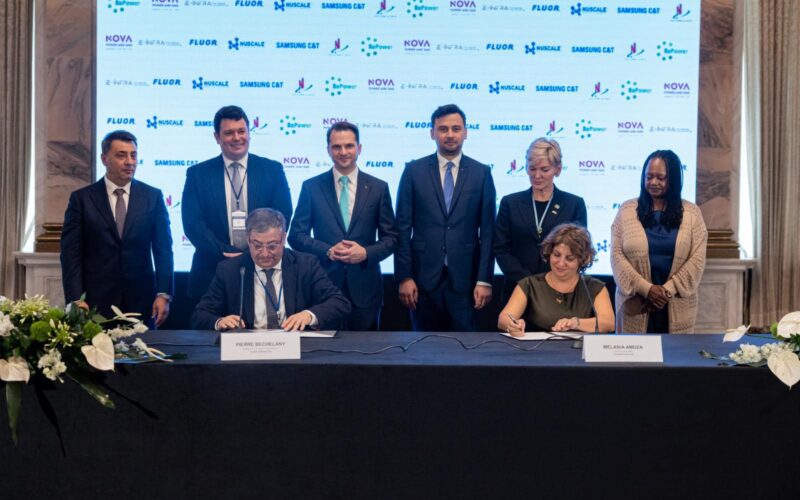 În marja Summit-ului Parteneriatul pentru Cooperare Transatlantică în Energie și Climă, a avut loc semnarea contractului dintre RoPower Nuclear (RPN) și Fluor Corporation pentru dezvoltarea proiectului SMR de la Doicești.