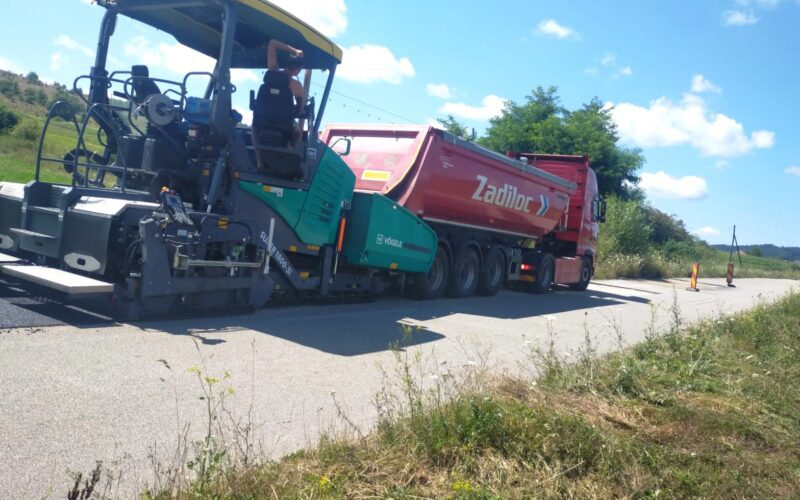 Forul județean a comandat o serie de lucrări de întreținere curentă și periodică pe DJ 161 Sărata – limită cu județul Sălaj. Acestea au drept principal scop asigurarea unei circulații rutiere normale, în condiții de siguranță.