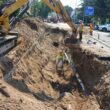 Constructorul bistrițean Dimex 2000 Company a reluat lucrările de reabilitare și modernizare a rețelelor de apă și canalizare din Cluj-Napoca, având ca beneficiar Compania de Apă Someș (CASA).