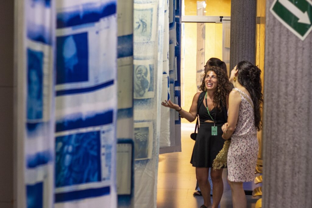 Seria de expoziții “Share, Tag or Dye - Europe Wide (STDEW)” începe la Cluj și continuă la Roma și Barcelona.