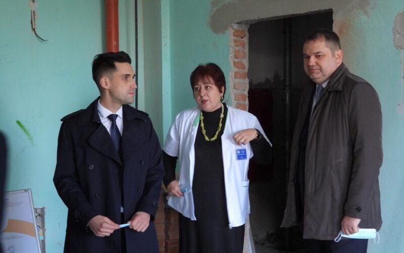 Am semnat contractul de finanțare europeană nerambursabilă în valoare de aproape 2 milioane de euro pentru amenajarea de spatii verzi în orașul Șimleu Silvaniei.