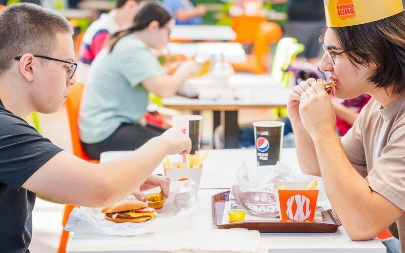 Am contribuit prin realizarea instalațiilor sanitare, de încălzire, ventilație, aer condiționat de la Burger King.