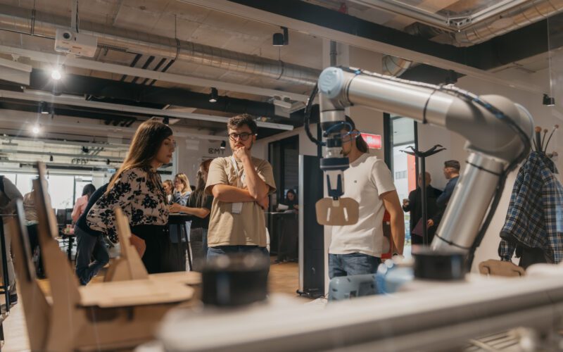 Întreprinderile mici și mijlocii (IMM) din Transilvania pot beneficia de servicii de transformare digitală din fonduri UE, anunță experții The European Digital Innovation Hub in Transilvania (TEDIHT).