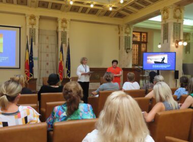 La cele două ediții organizate în Cluj-Napoca, au participat, în total, 50 de profesori”, ne-a spus Sorina Horge, referent de specialitate la Bnca Națională a României (BNR) Cluj.