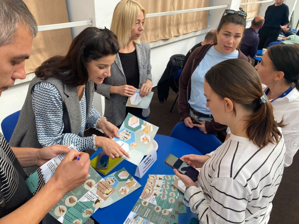 Nouă dintre cei mai mari angajatori din județ au participat, la Centrul de Instruire și Marketing al Camerei de Comerț și Industrie Maramureș (CCIM), la un workshop privind incluziunea socio-economică a refugiaților din Ucraina.