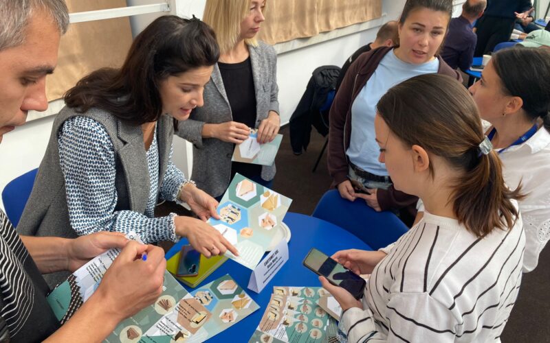 Nouă dintre cei mai mari angajatori din județ au participat, la Centrul de Instruire și Marketing al Camerei de Comerț și Industrie Maramureș (CCIM), la un workshop privind incluziunea socio-economică a refugiaților din Ucraina.