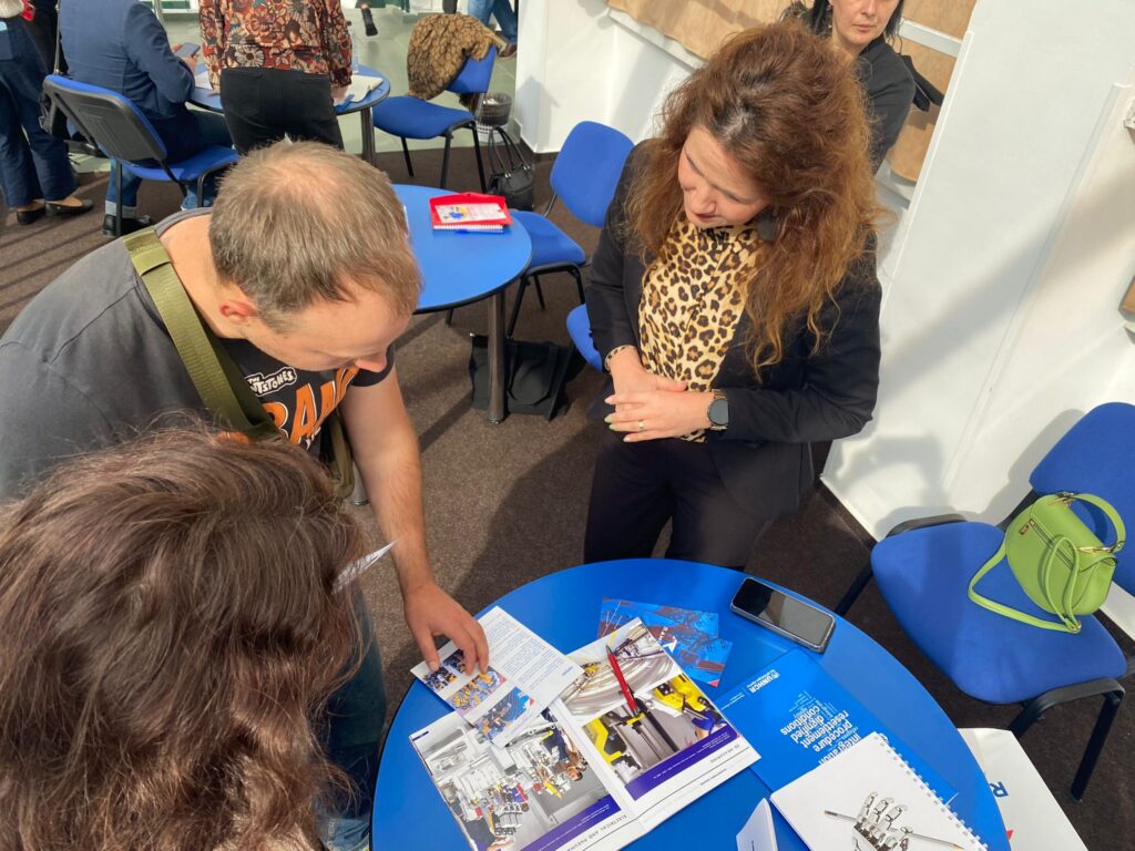 Nouă dintre cei mai mari angajatori din județ au participat, la Centrul de Instruire și Marketing al Camerei de Comerț și Industrie Maramureș (CCIM), la un workshop privind incluziunea socio-economică a refugiaților din Ucraina.