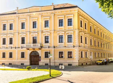 Filiala Romania Sotheby’s International Realty are în portofoliu mai multe clădiri cu funcțiuni de turism, actuale sau sugerate, din cele două provincii istorice ale României.