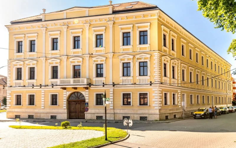 Filiala Romania Sotheby’s International Realty are în portofoliu mai multe clădiri cu funcțiuni de turism, actuale sau sugerate, din cele două provincii istorice ale României.