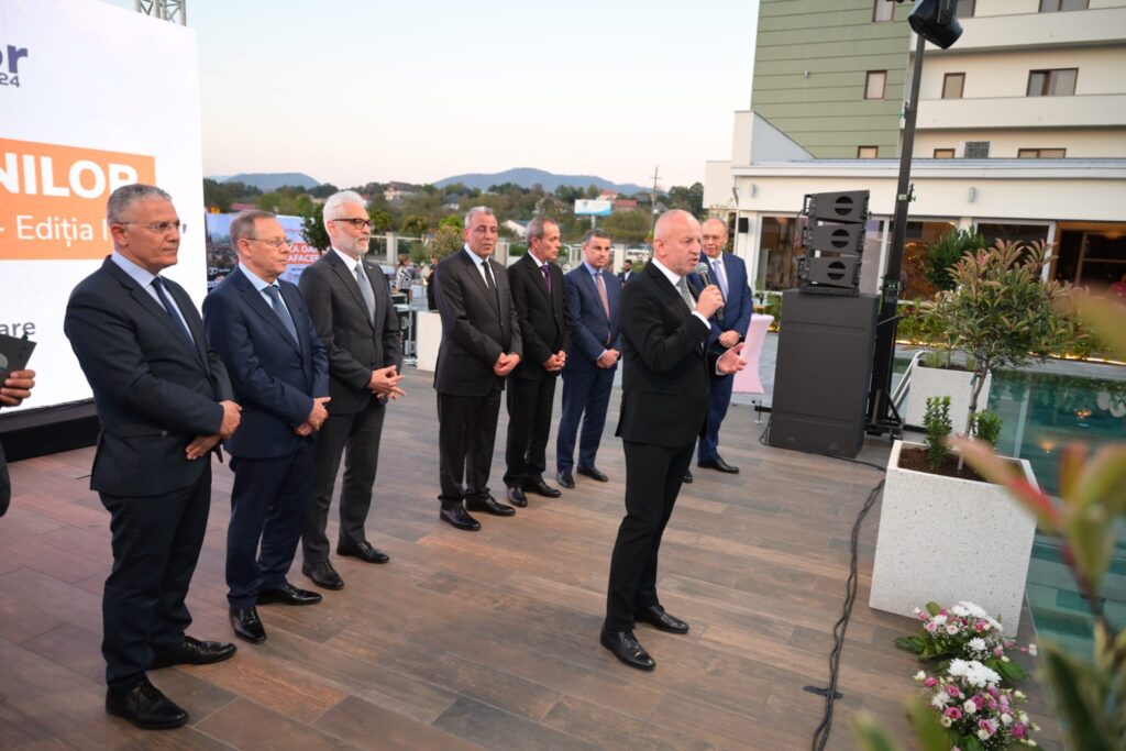 Ambasadorii de la GOA au acces la mecanisme esențiale prin care pot facilita legături cu mediul de afaceri și pot sprijini demersurile administrației locale de a dezvolta Baia Mare, potrivit municipalității. 