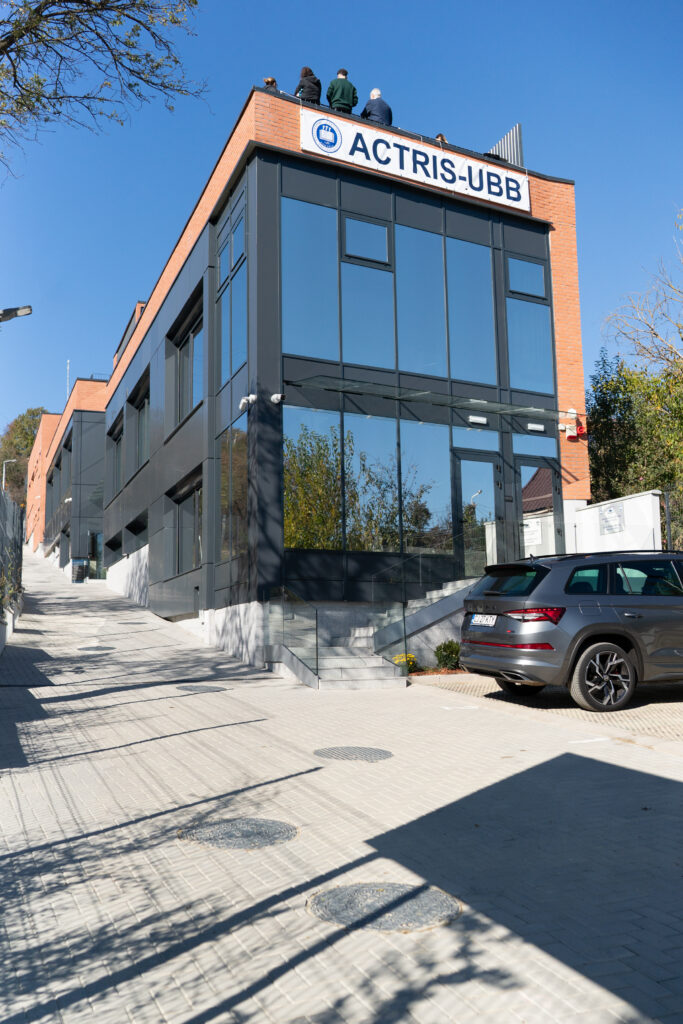 Universitatea Babeș-Bolyai a lansat platforma ACTRIS-UBB, dedicată cercetării privind compoziția atmosferei și schimbările climatice și obiectiv de interes major pentru segmentul de observare de la sol din programul European Space Agency (ESA) de observare a Terrei.