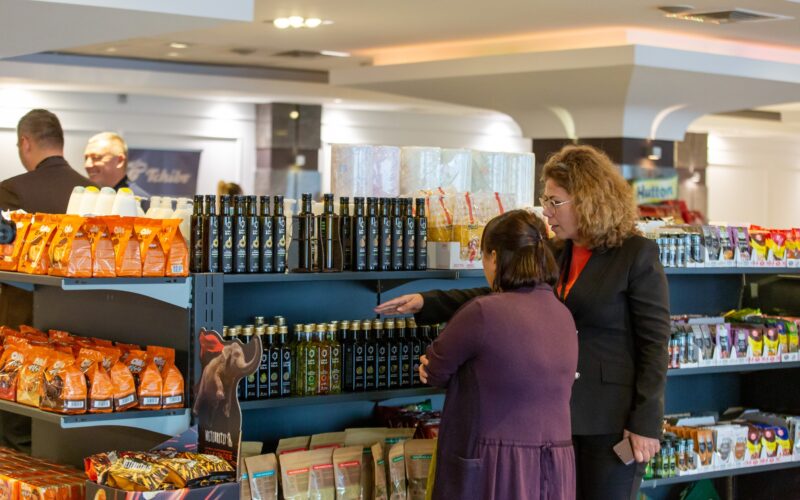 Vrem să depunem dosarul în vederea obținerii certificatului de produs cu Denumire de Origine Protejată (DOP) pentru uleiul presat la rece din floarea-soarelui.