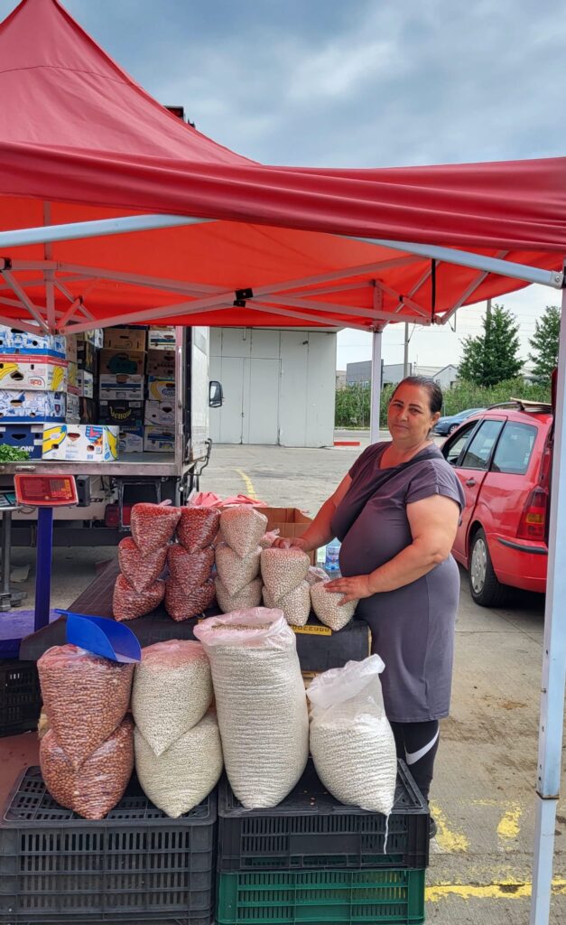 Consiliul Județean (CJ) Cluj a propus acces auto gratuit pentru cumpărători în incinta complexului de gros Piața Agro Transilvania (PAT) din localitatea Dezmir, în zilele de sâmbătă și duminică ale lunii noiembrie.
