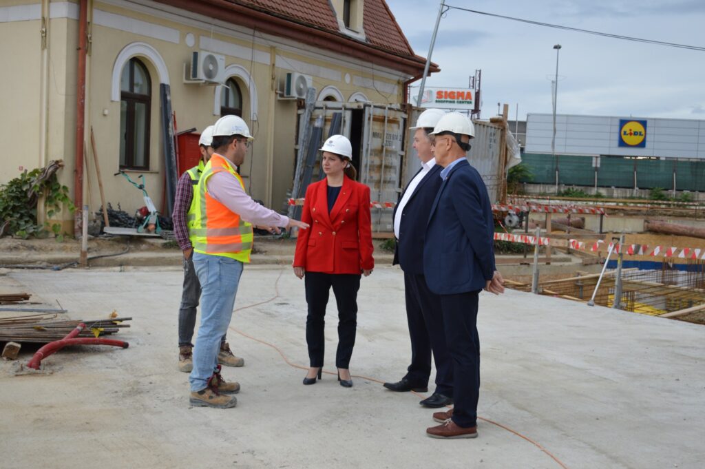 “Sunt spații noi și prietenoase de învățare în Hub-ul de Inovare al UTCN, iar în viitor, la Institutul de Cercetare în Inteligență Artificială (ICIA), în plină construcție.