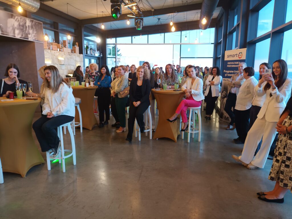 Managerii de resurse umane din Cluj au fost „convocați” la complexul HillHouse Pool & Lounge, din Feleacu, pentru a fi puși la curent, prin evenimentul HR Connect Fall Party, cu cele mai noi tendințe din domeniu.