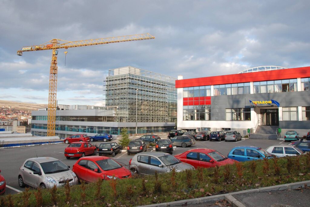 Parcurile industriale sunt acum închiriate integral investitorilor, deci ne întrebăm dacă societatea comercială de stat Tetarom se mai justifică deoarece administrează ceva pentru care nu mai există terenuri.