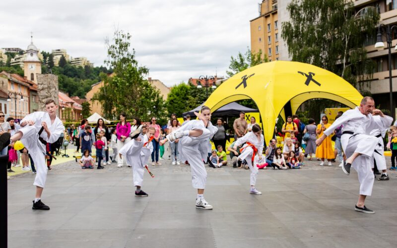 Urban Playfield, festivalul sporturilor luate în joacă pentru cei mici și cei mari,  a încheiat cu succes turul național din acest an în care a ajuns în 10 orașe.