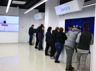 Numărul tranzacțiilor realizate prin canalele BT – cu cardurile BT și la POS-urile băncii – a ajuns la maxim istoric de Black Friday 2024, în 8 noiembrie, cu 10 milioane de tranzacții / zi, +23% față de Black Friday 2023.