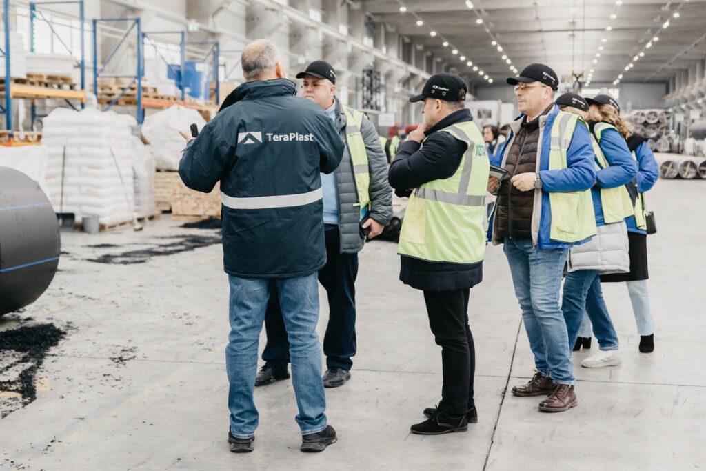 TeraPlast a anunțat acționarii și investitorii că a finalizat tranzacția de achiziție a companiei Optiplast, în urmă aprobării acesteia de către Adunarea Generală Extraordinară a Acționarilor TeraPlast din 14 noiembrie.